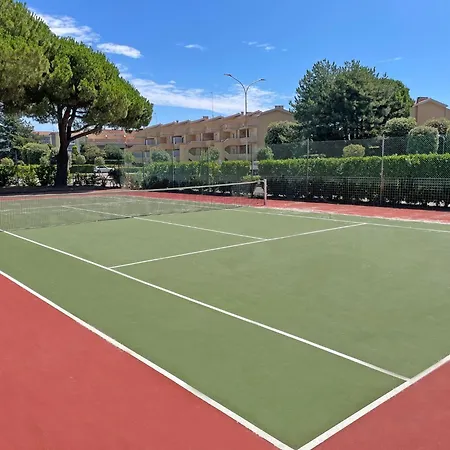 Apartment Relax By The Pool-beahost *