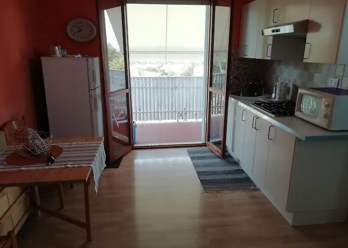 Relax By The Pool-beahost Daire *