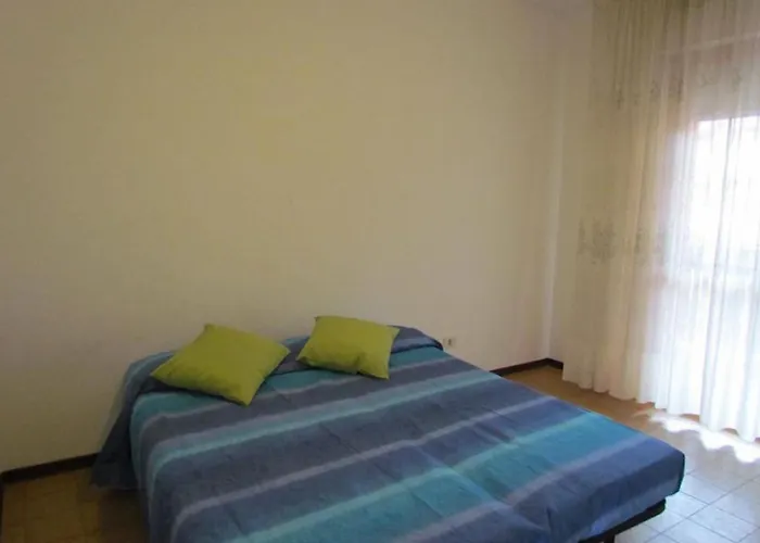 Relax By The Pool-beahost Daire