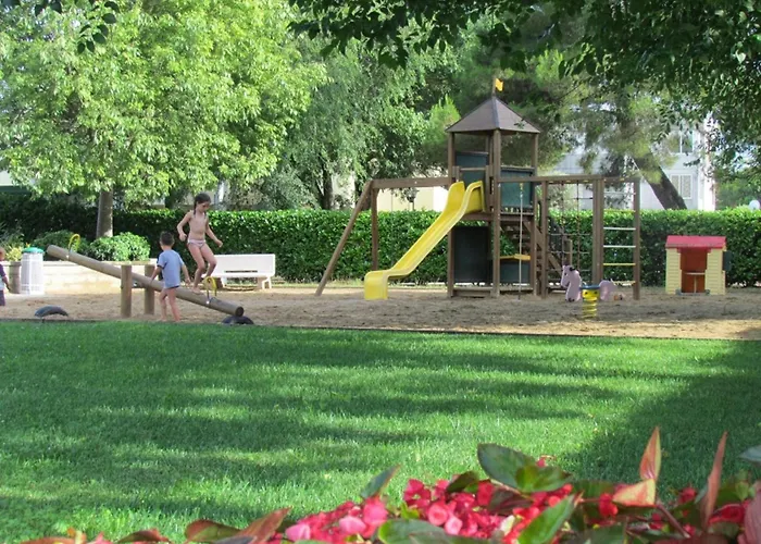 Relax By The Pool-beahost Daire *